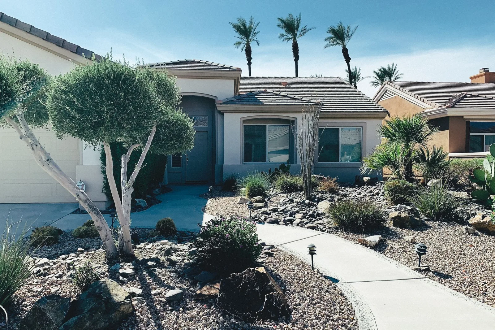 Drought-tolerant front yard xeriscaping ideas for front yard design